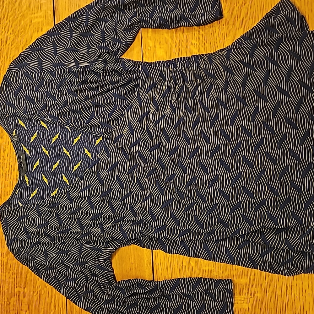 Investments XL  Wrap Style Pull Over Shirt